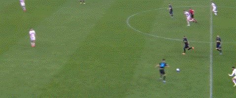 1651879439427013603.gif 4比2.gif